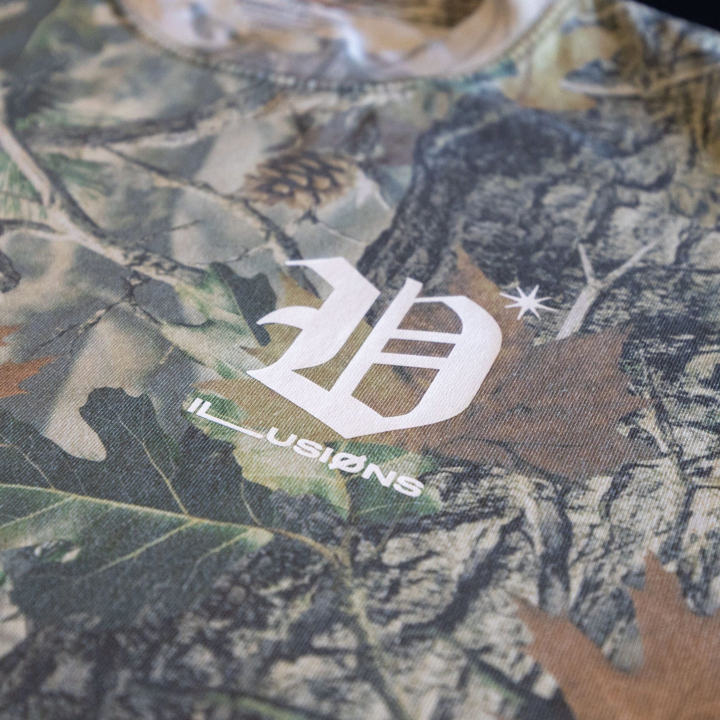Illusions* Tee / Wood Camo