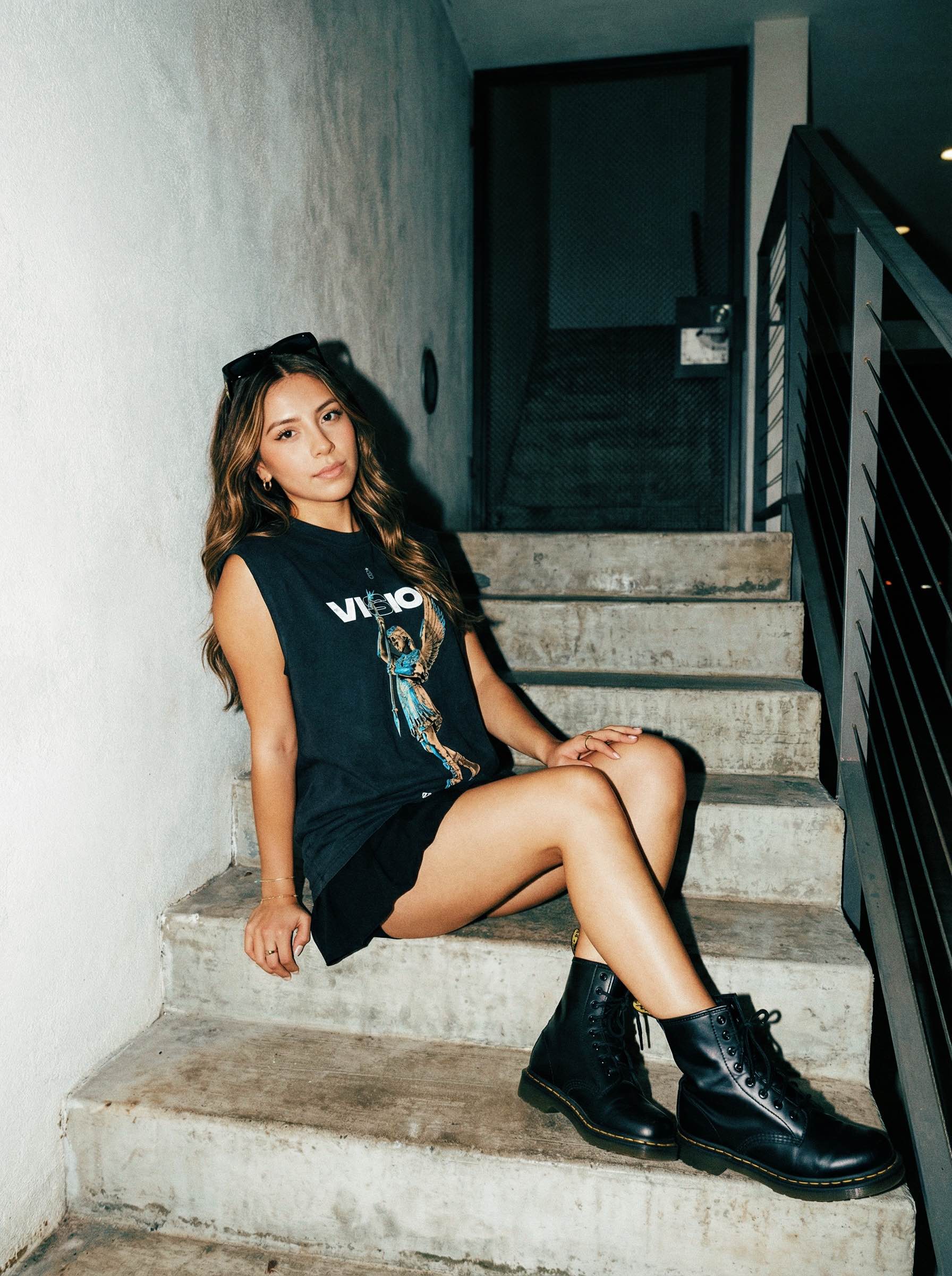 Fragmented Statue [Vision] Sleeveless Tee / Vintage Black - IKendoit.Shop