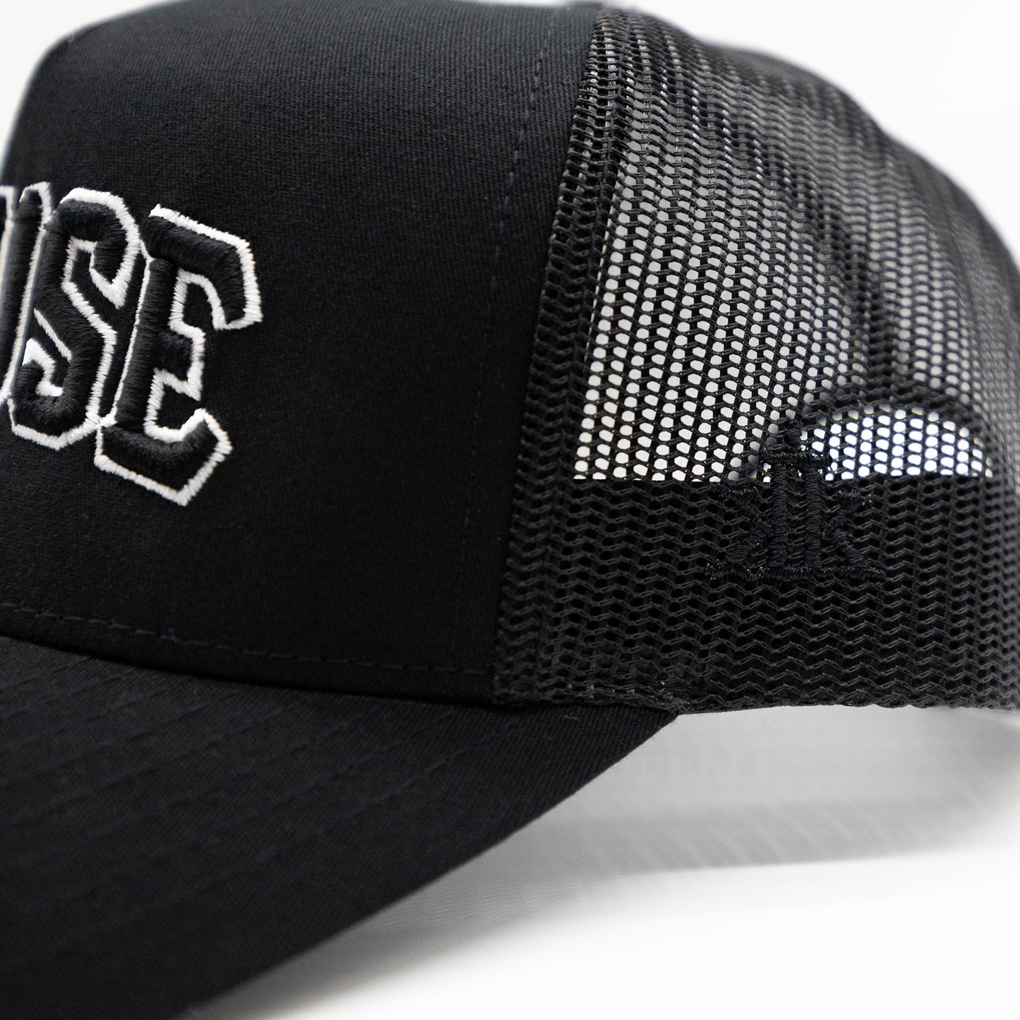 House Arc Logo Trucker Hat / Black - IKendoit.Shop