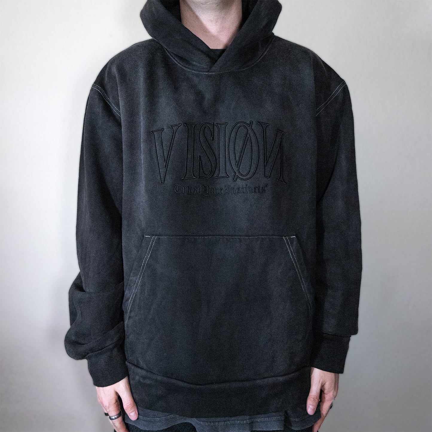 VISIØN Distressed Arc Hoodie / Anthracite - IKendoit.Shop